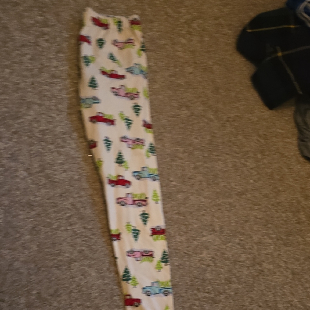 No Boundaries Red and Green Print Leggings